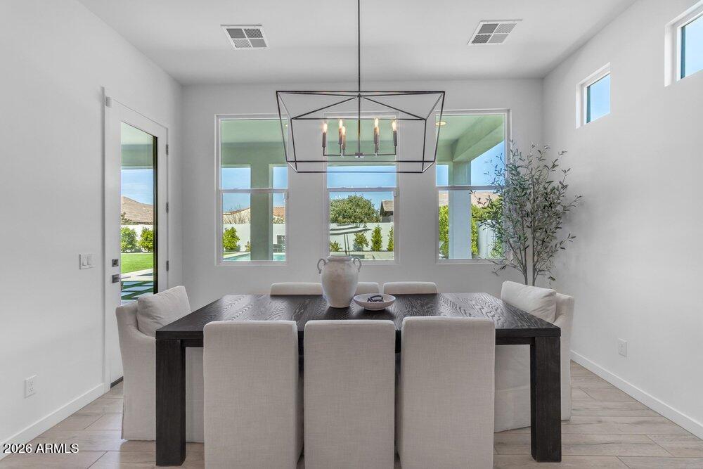 1162 E LA FORTUNA Court