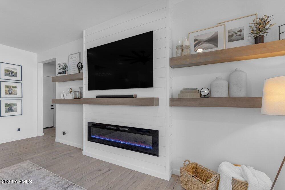 1162 E LA FORTUNA Court