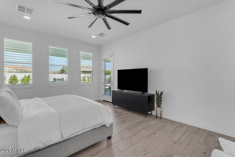 1162 E LA FORTUNA Court