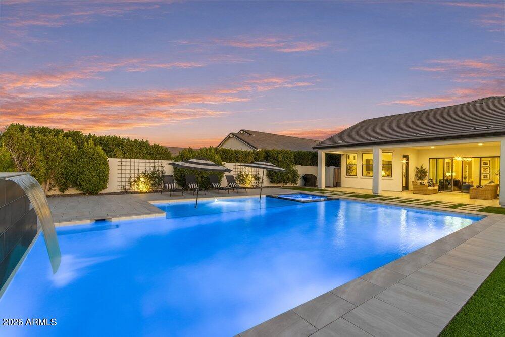 1162 E LA FORTUNA Court