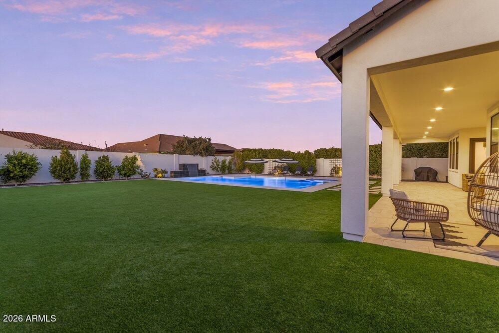 1162 E LA FORTUNA Court