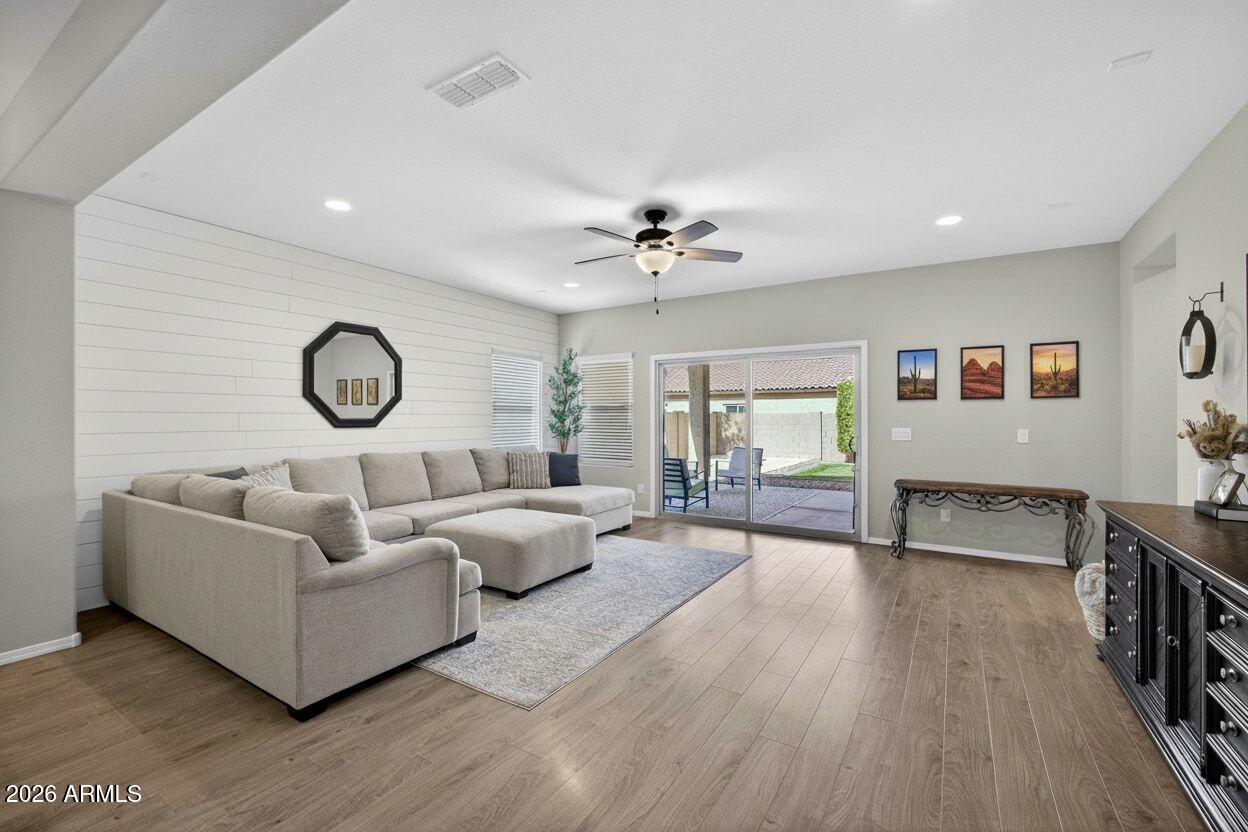 5218 S LINDENWOOD Circle