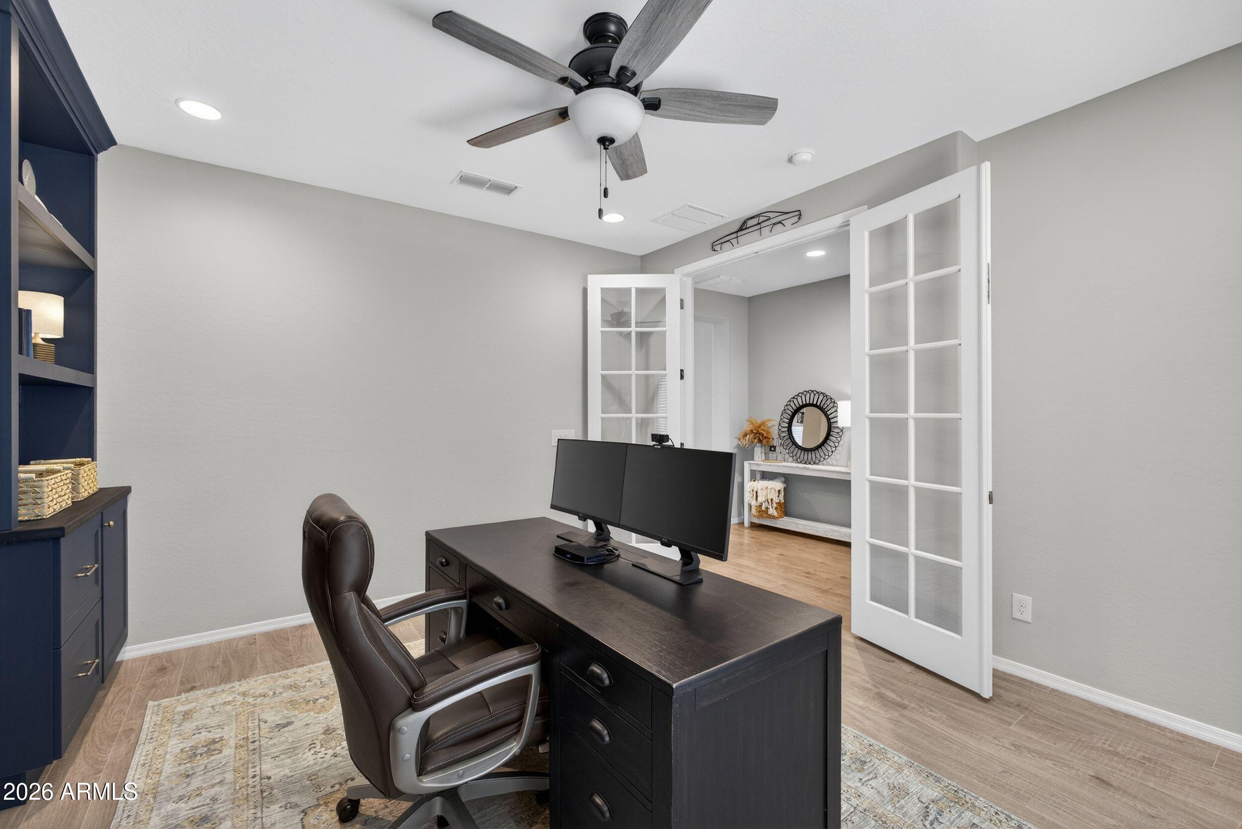 5218 S LINDENWOOD Circle