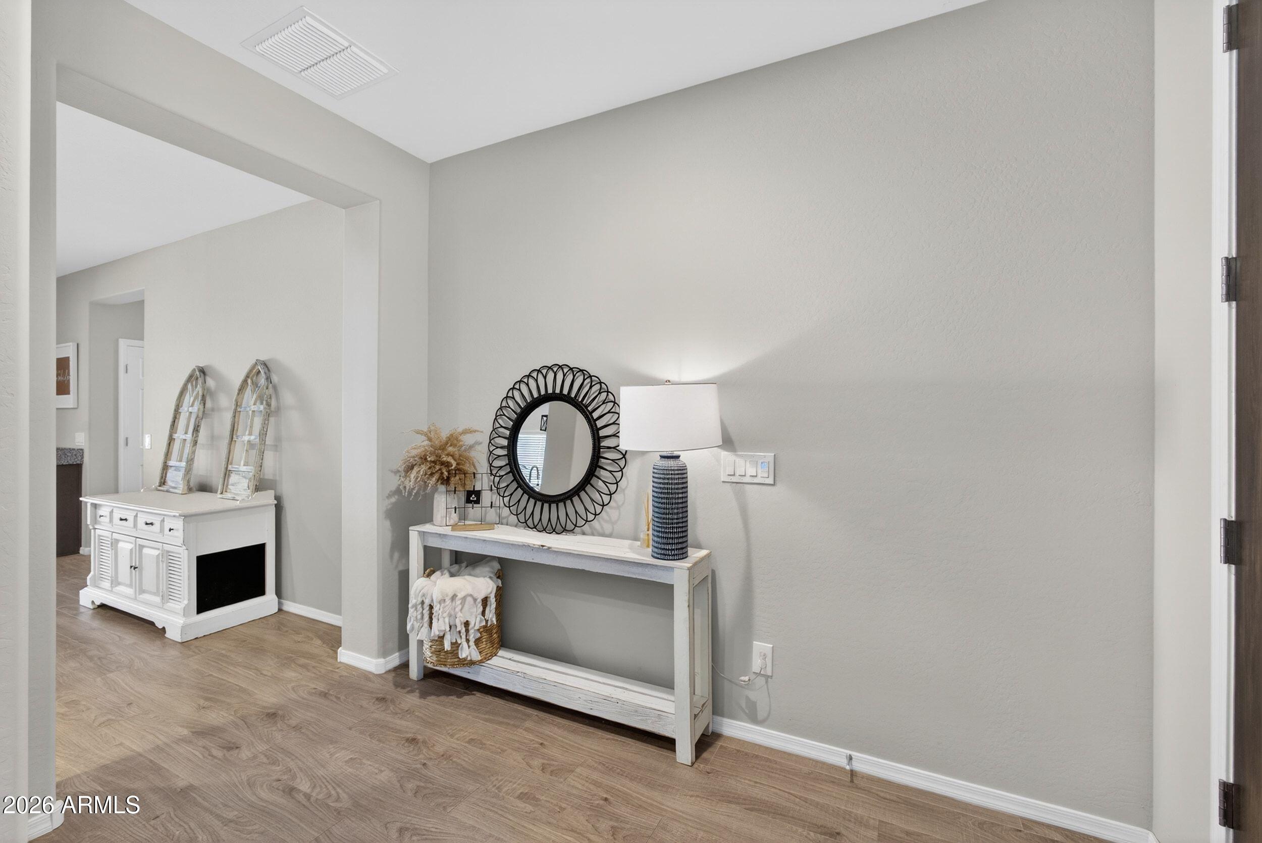 5218 S LINDENWOOD Circle