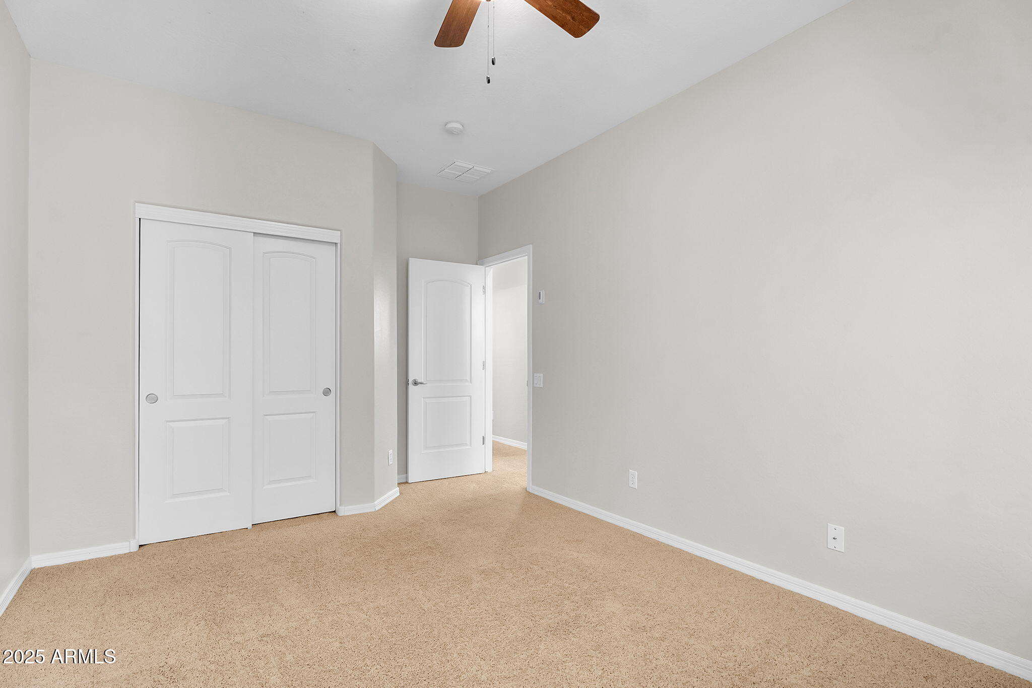 637 E INDIAN WELLS Place