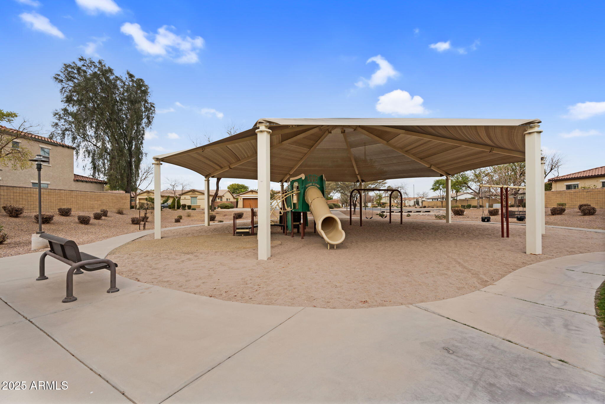 637 E INDIAN WELLS Place