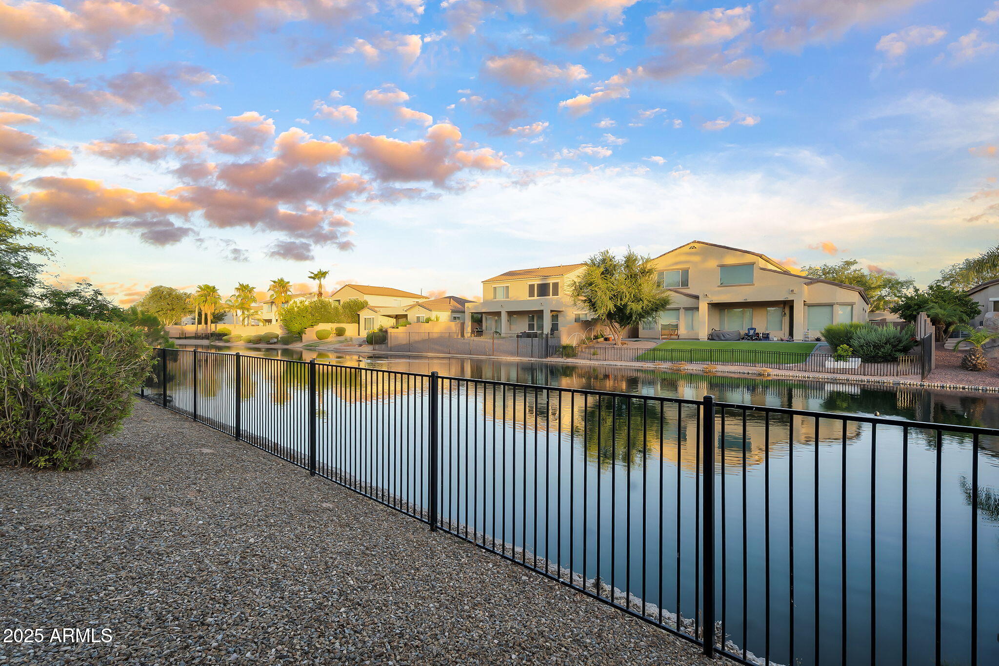 637 E INDIAN WELLS Place