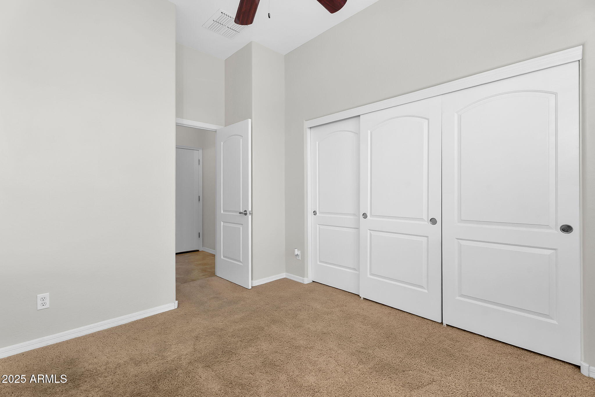 637 E INDIAN WELLS Place