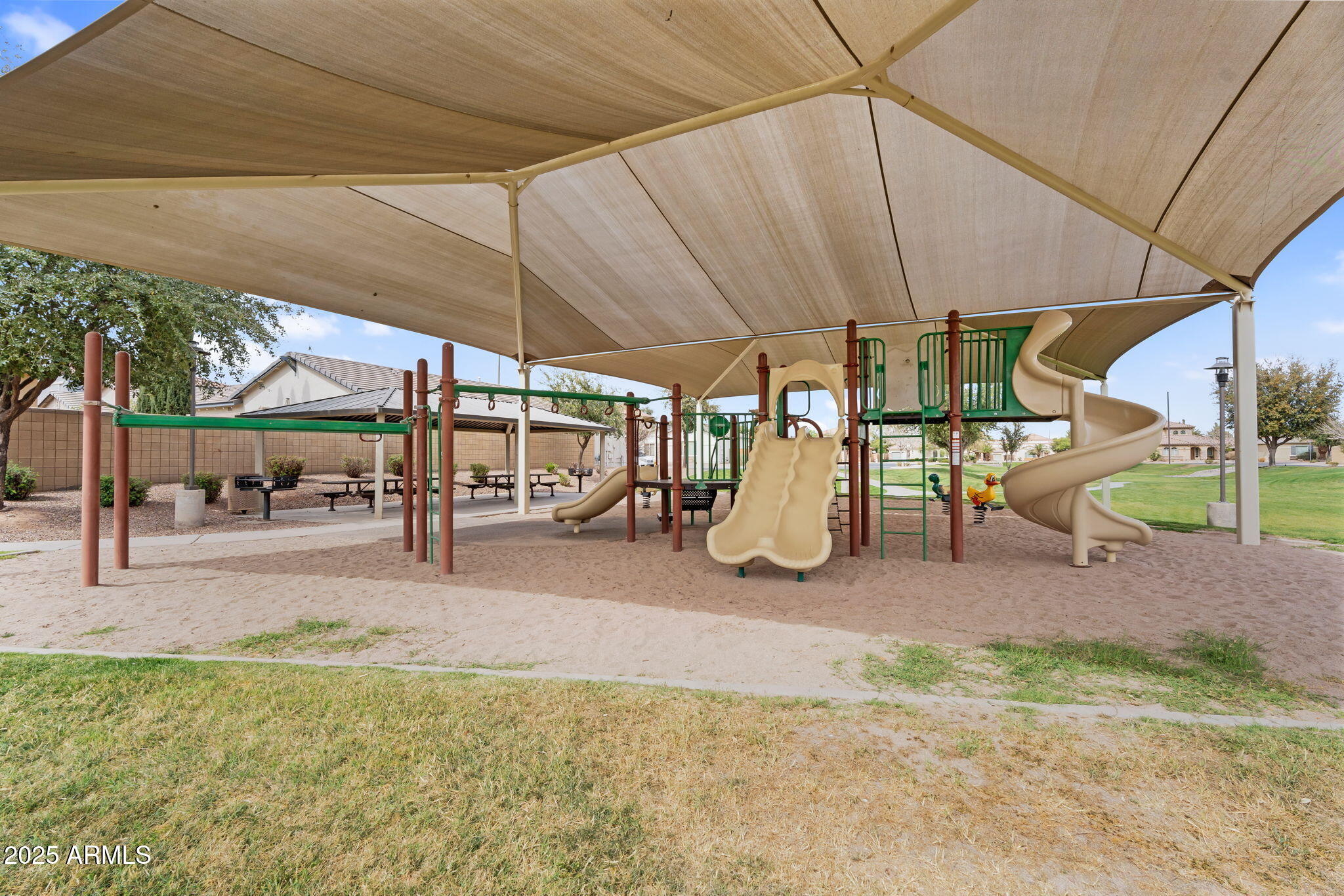 637 E INDIAN WELLS Place