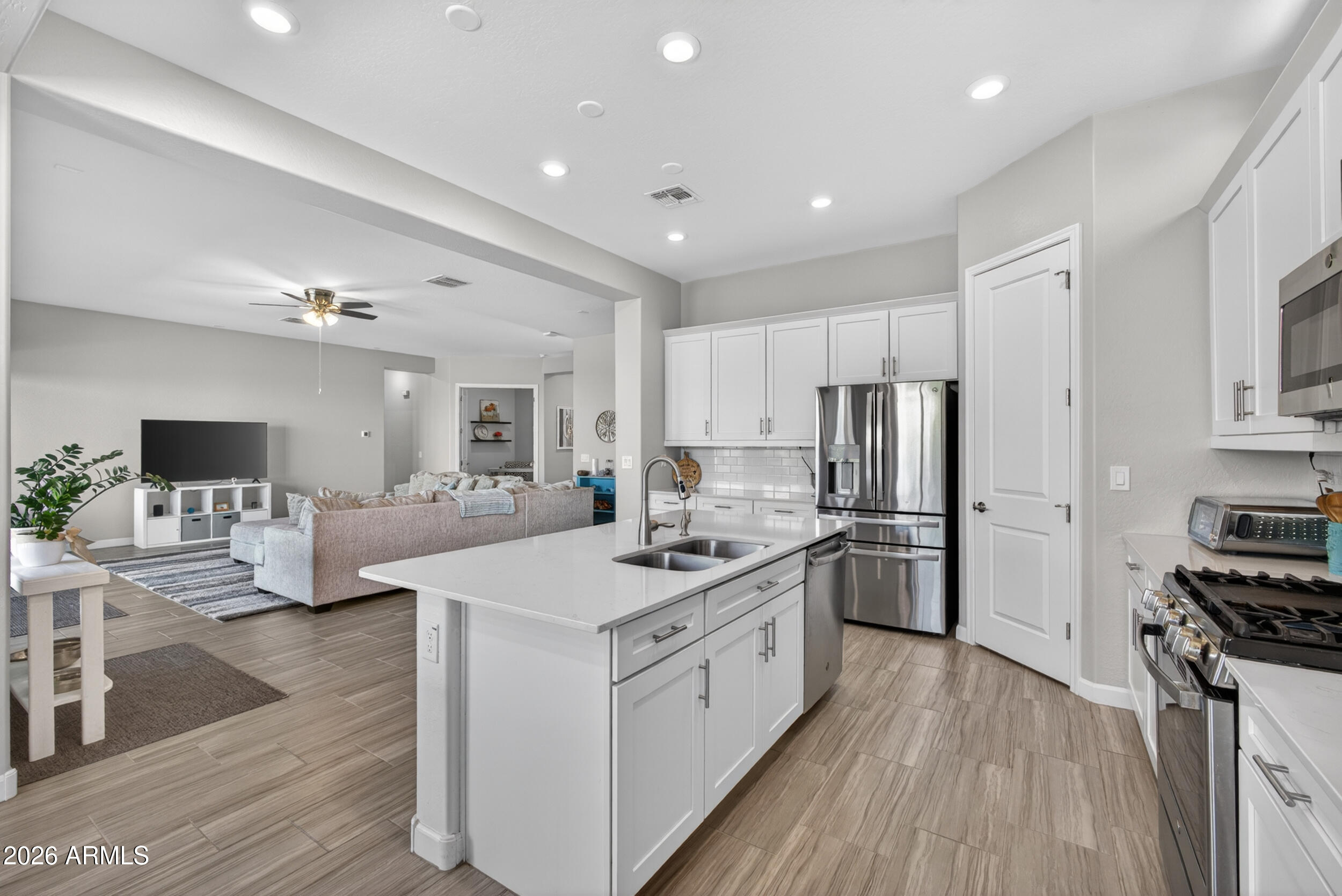 22386 E Duncan Street