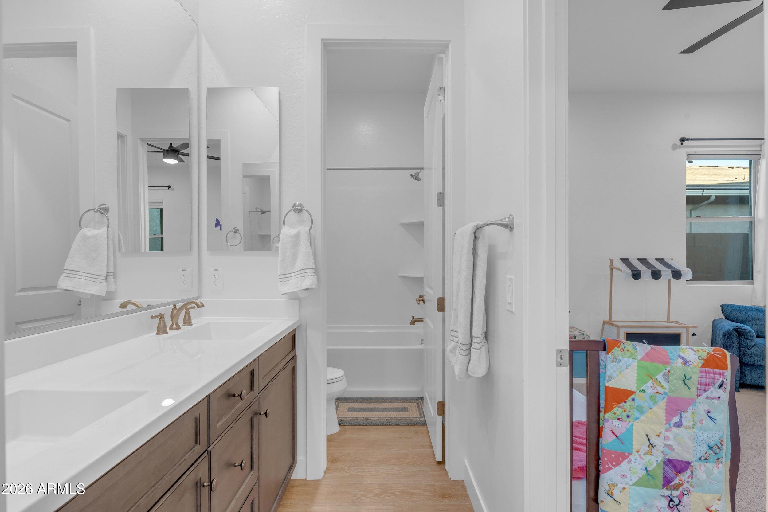 22837 E VIA LAS BRISAS