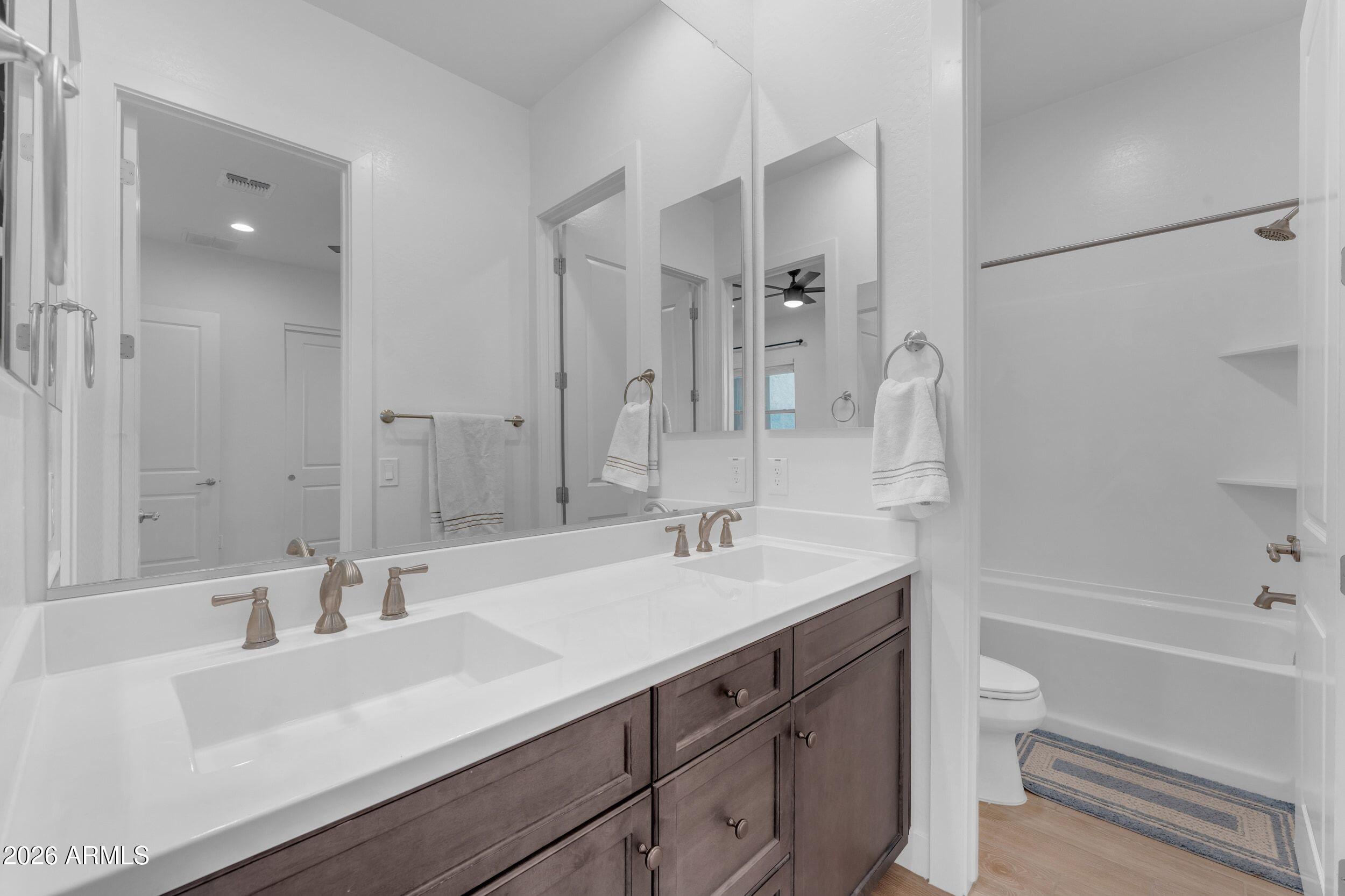 22837 E VIA LAS BRISAS