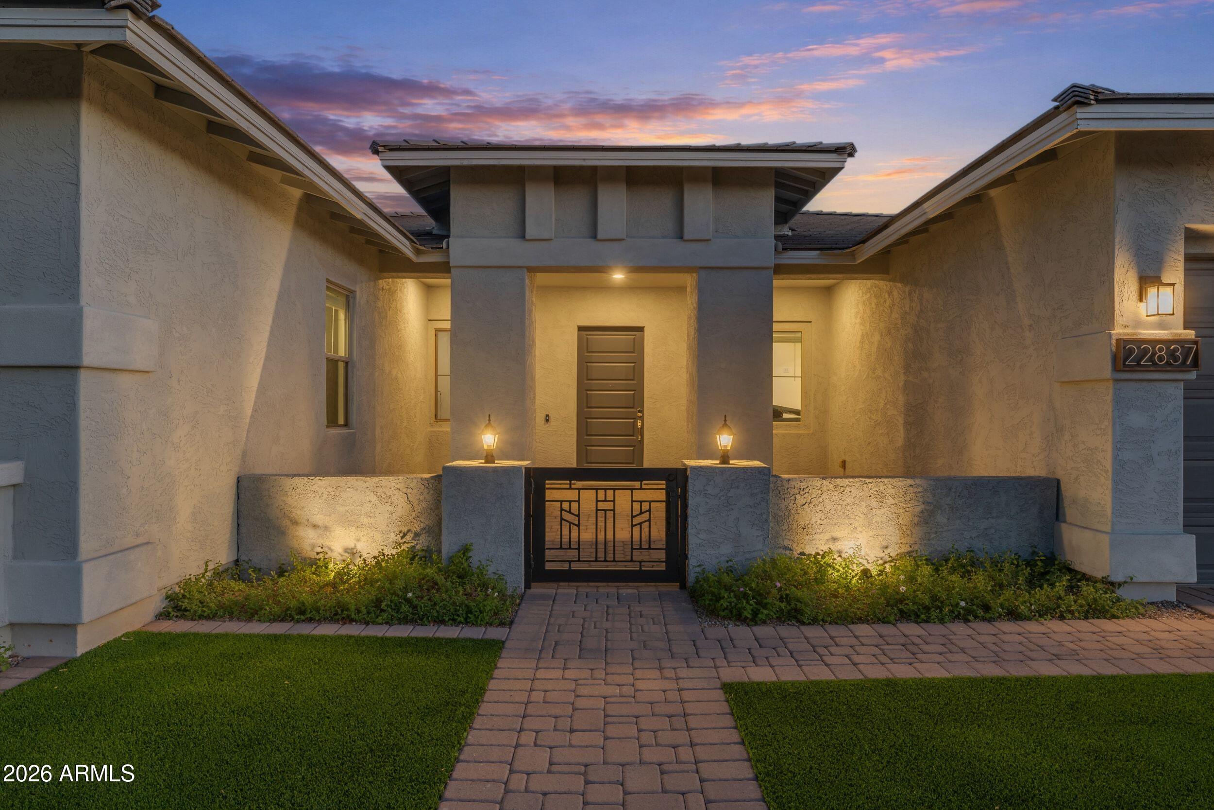 22837 E VIA LAS BRISAS