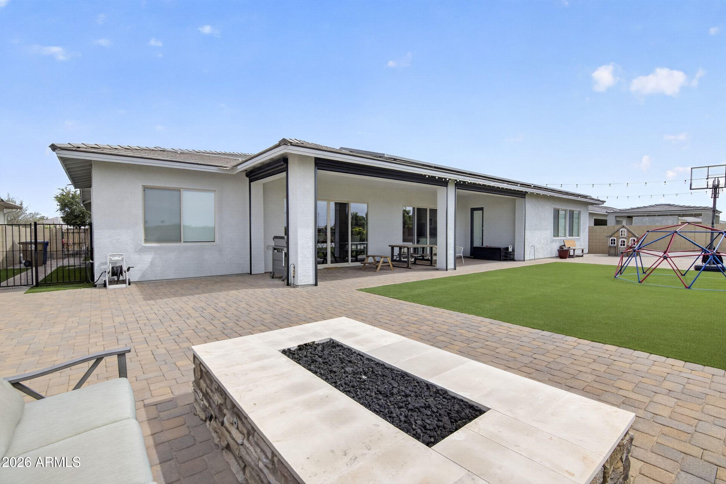 22837 E VIA LAS BRISAS