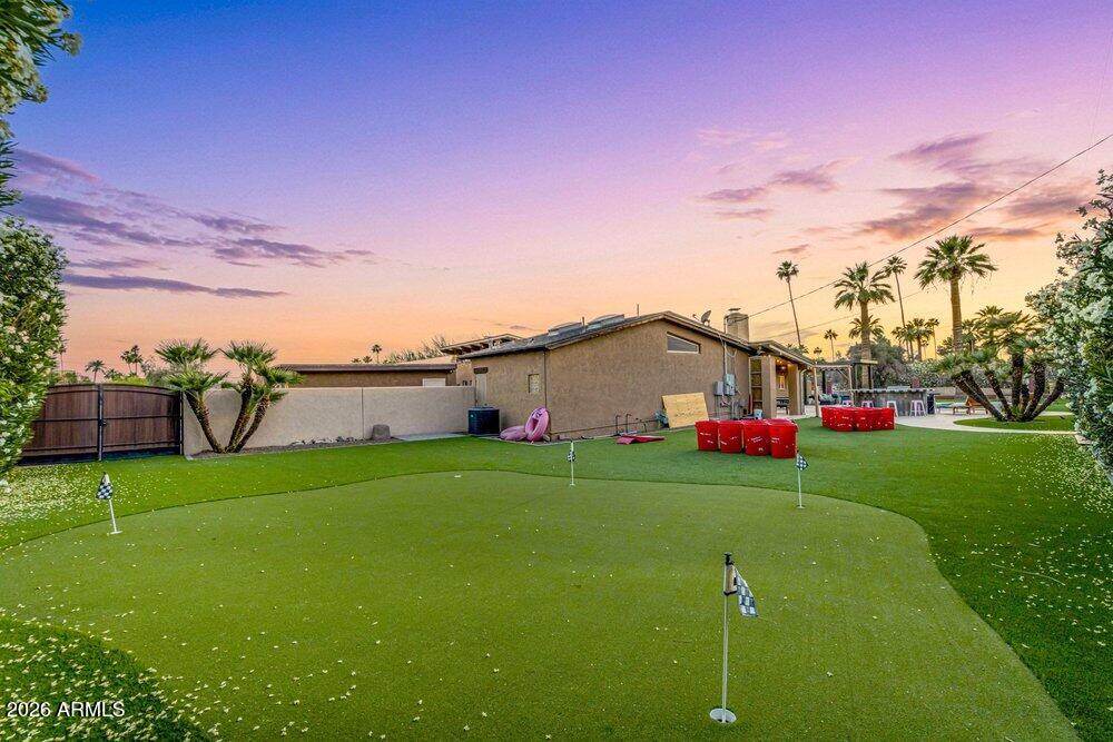 6802 E PARADISE Parkway