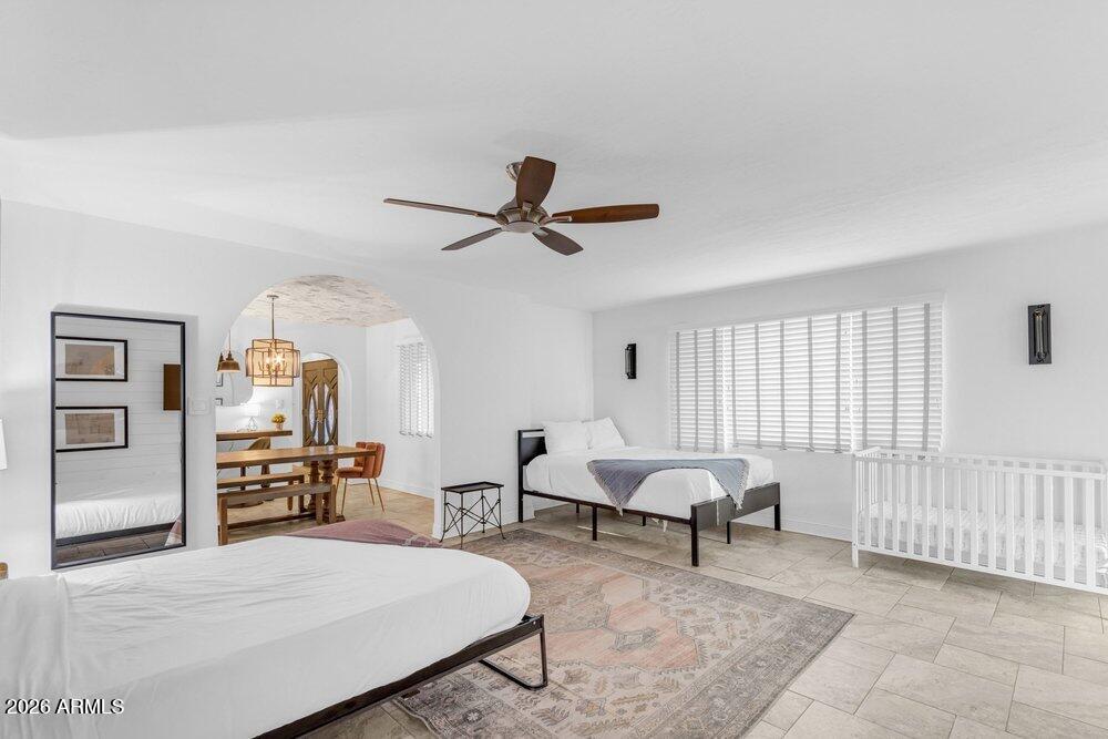 6802 E PARADISE Parkway