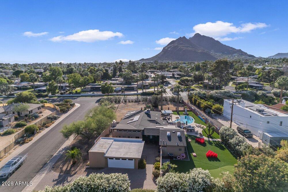 6802 E PARADISE Parkway