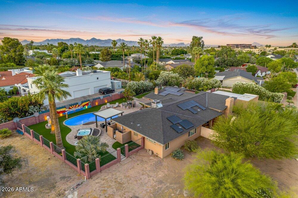 6802 E PARADISE Parkway