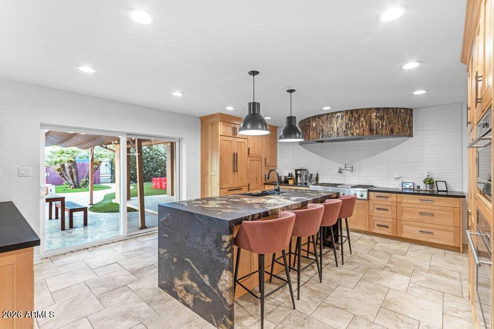 6802 E PARADISE Parkway