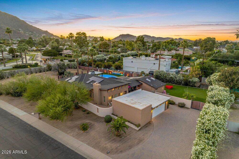 6802 E PARADISE Parkway