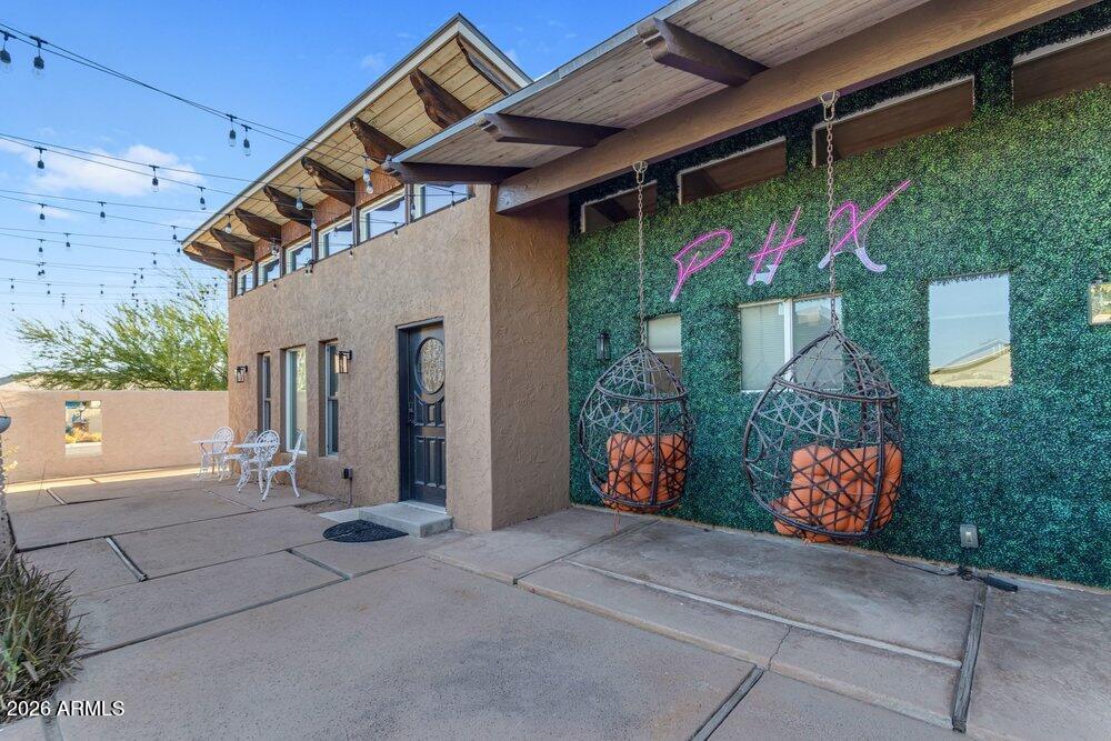 6802 E PARADISE Parkway