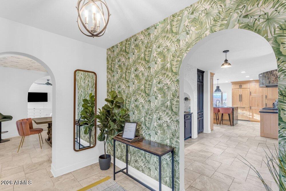 6802 E PARADISE Parkway