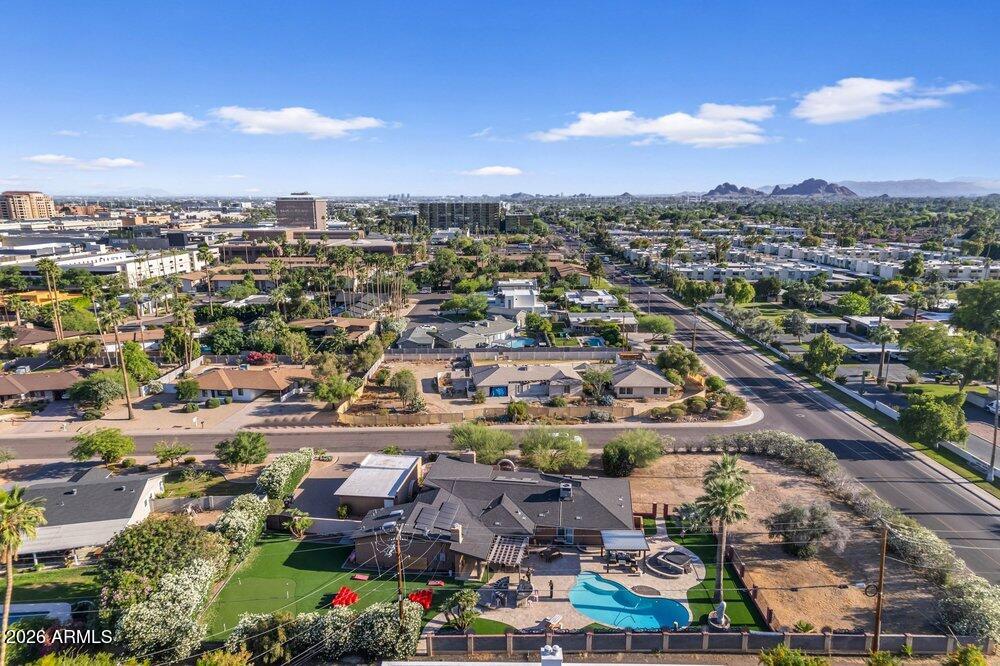 6802 E PARADISE Parkway