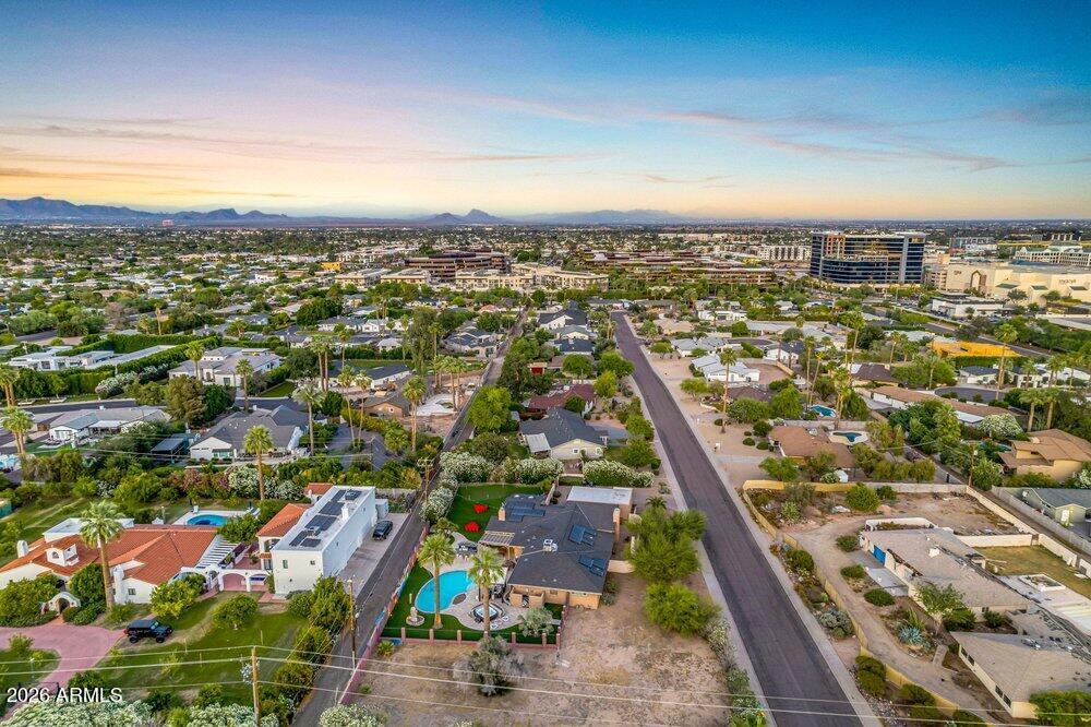 6802 E PARADISE Parkway