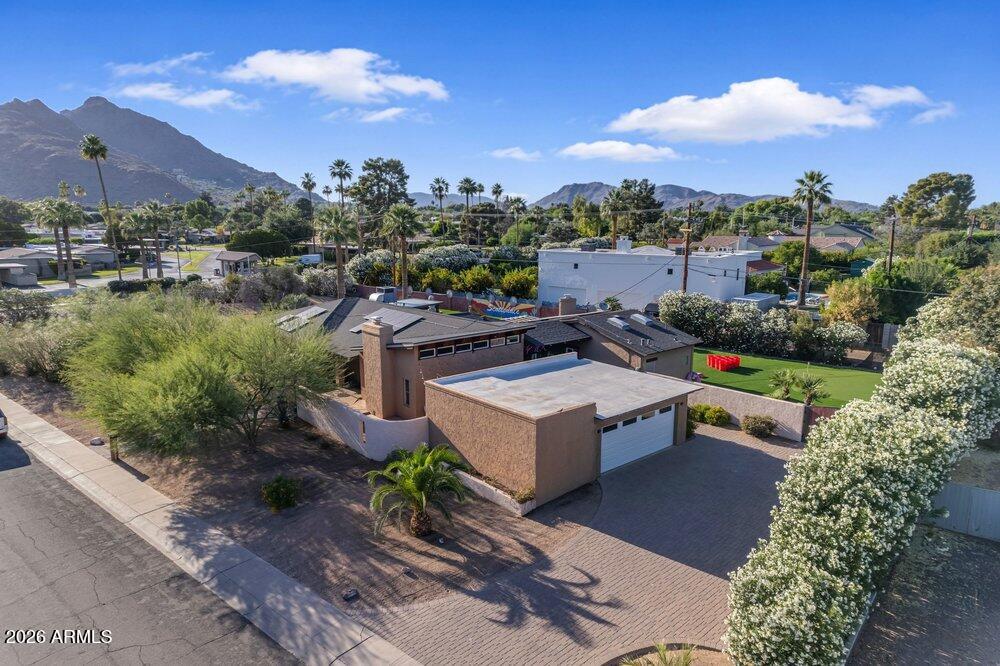 6802 E PARADISE Parkway