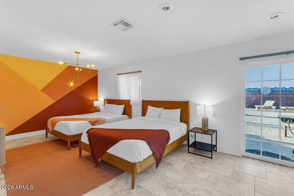 6802 E PARADISE Parkway