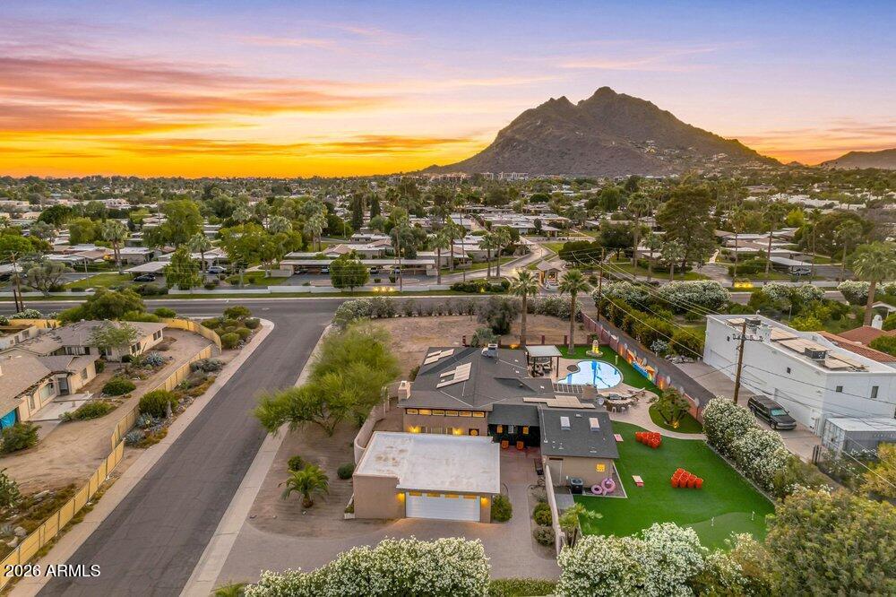 6802 E PARADISE Parkway