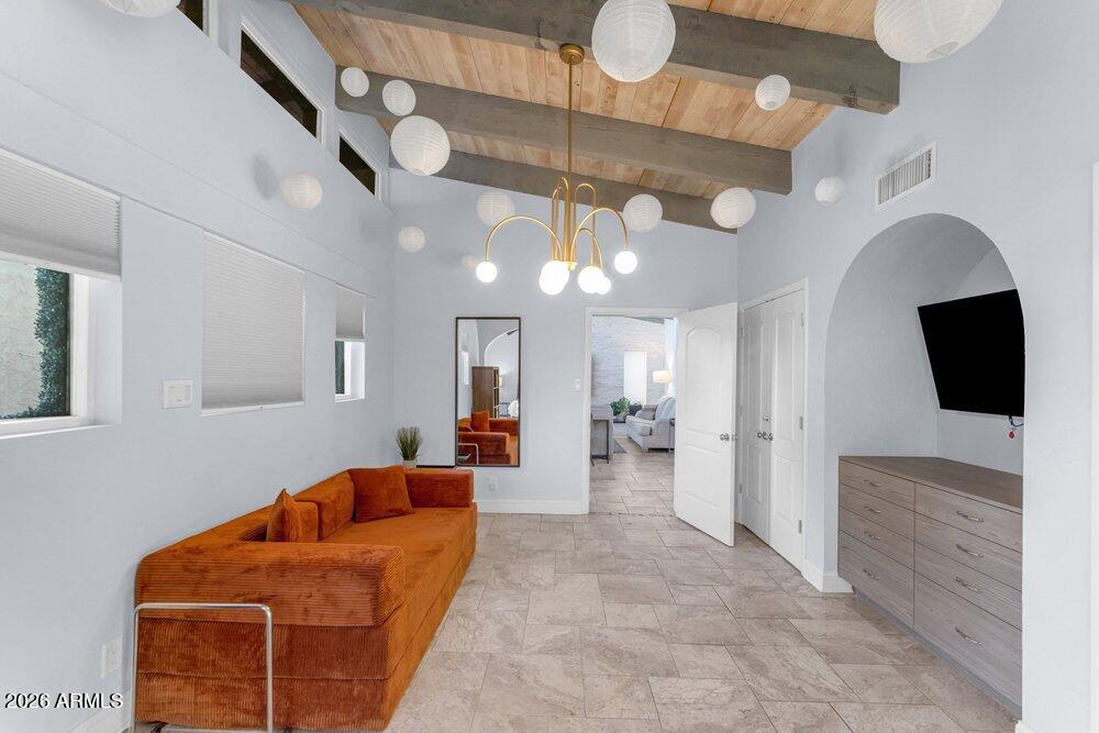 6802 E PARADISE Parkway