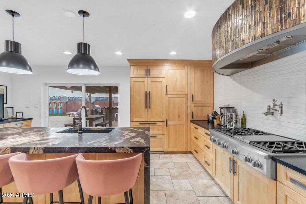 6802 E PARADISE Parkway