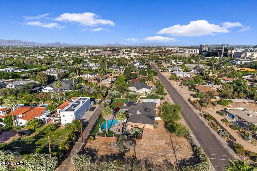 6802 E PARADISE Parkway