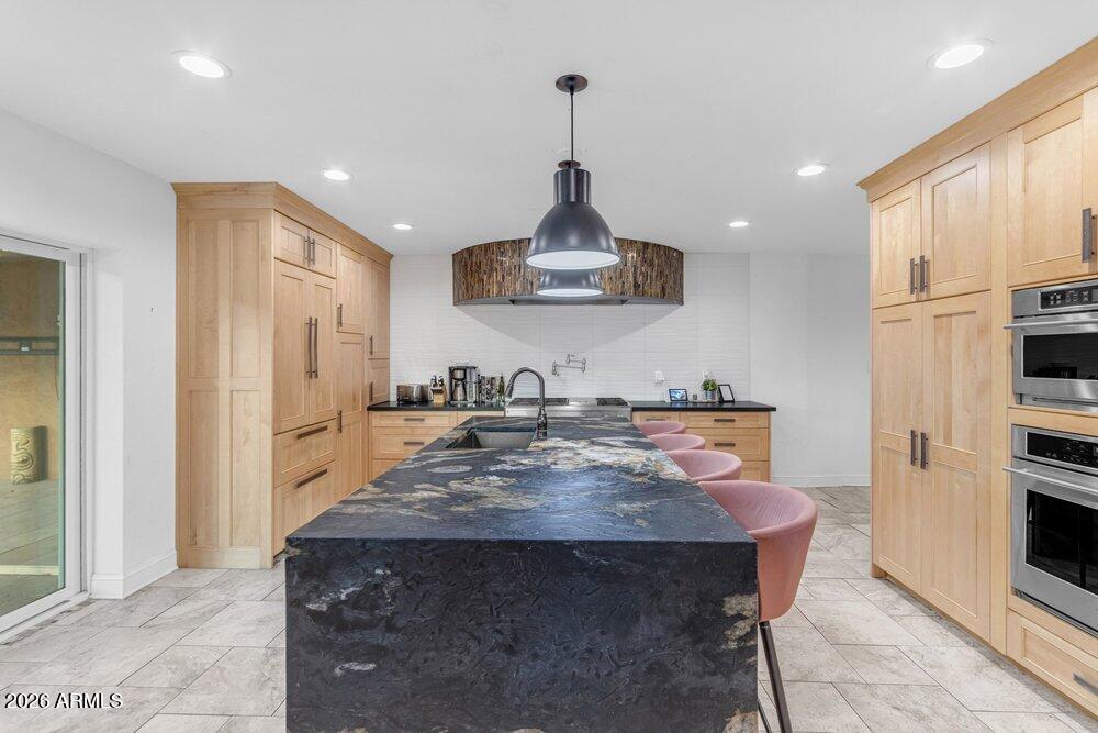 6802 E PARADISE Parkway