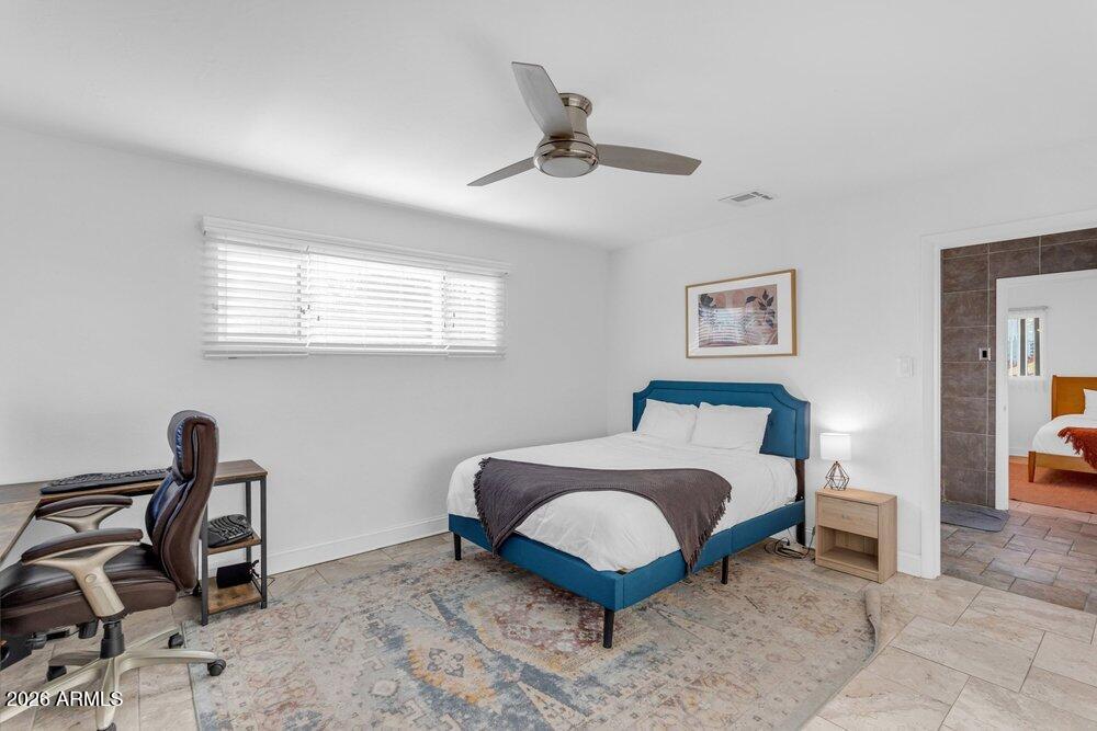 6802 E PARADISE Parkway