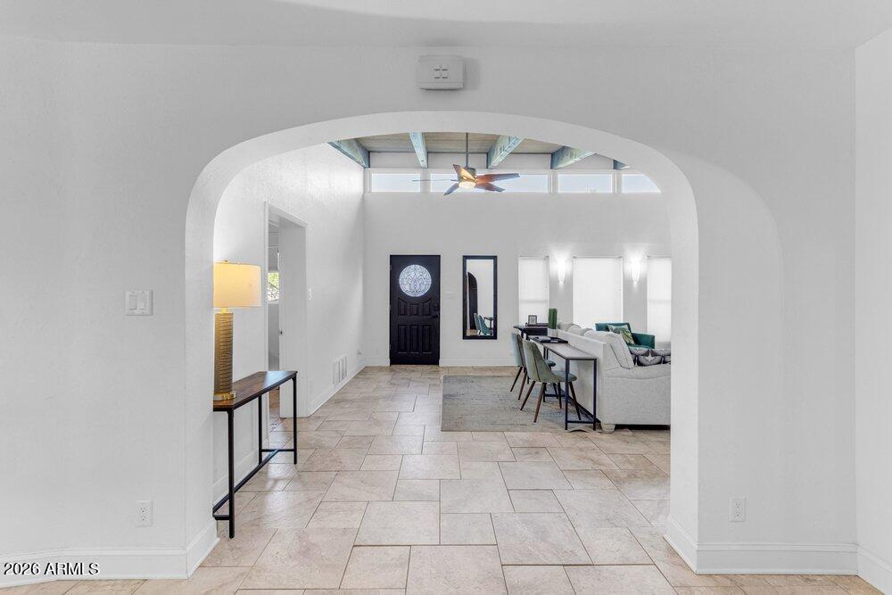 6802 E PARADISE Parkway