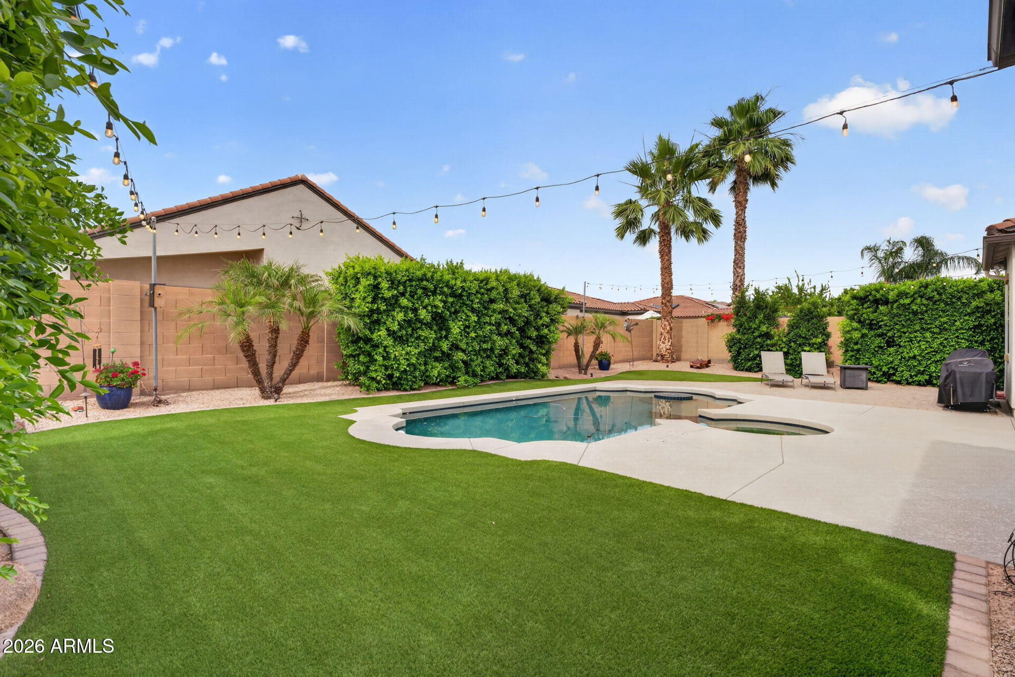 22138 E CREEKSIDE Drive