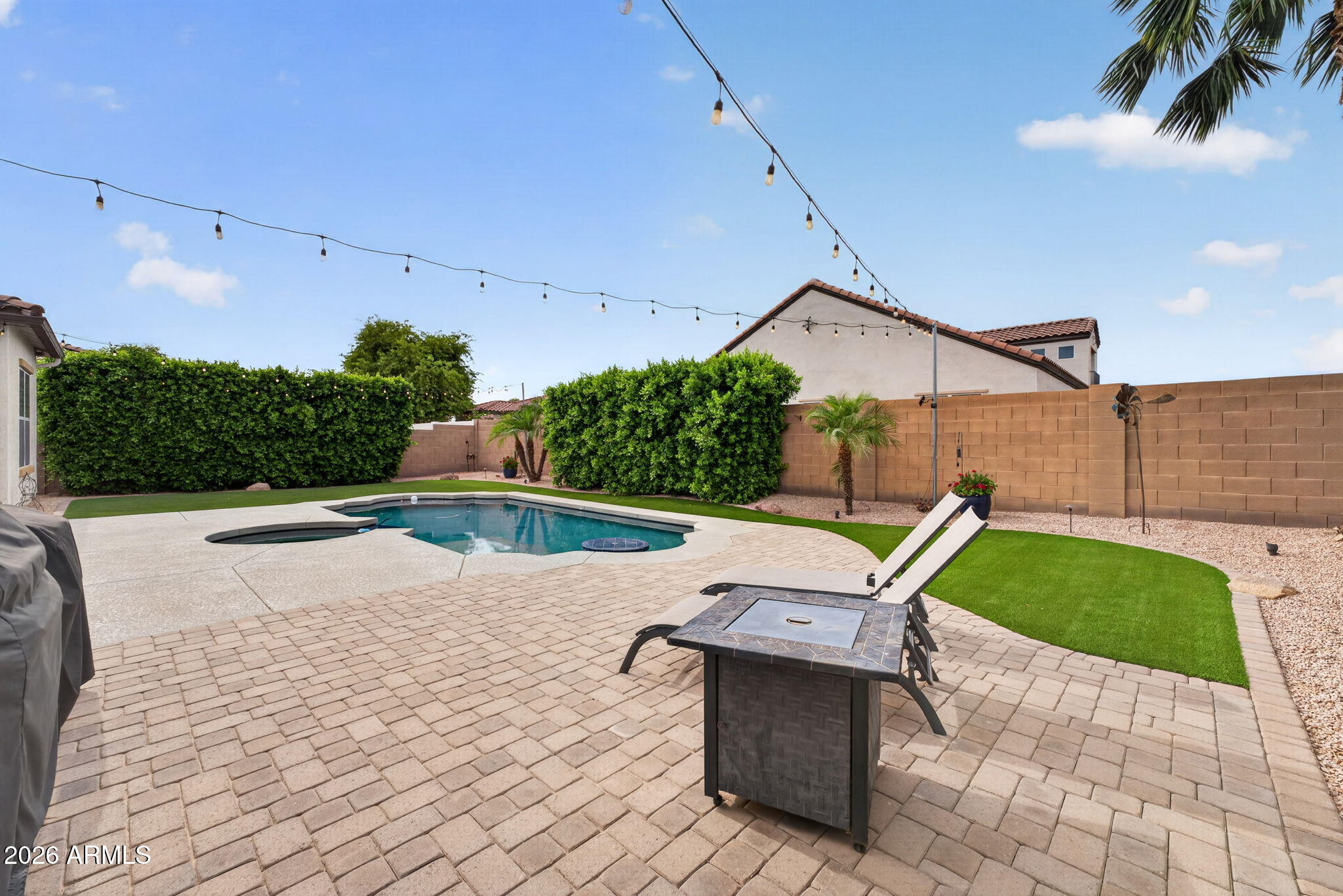 22138 E CREEKSIDE Drive