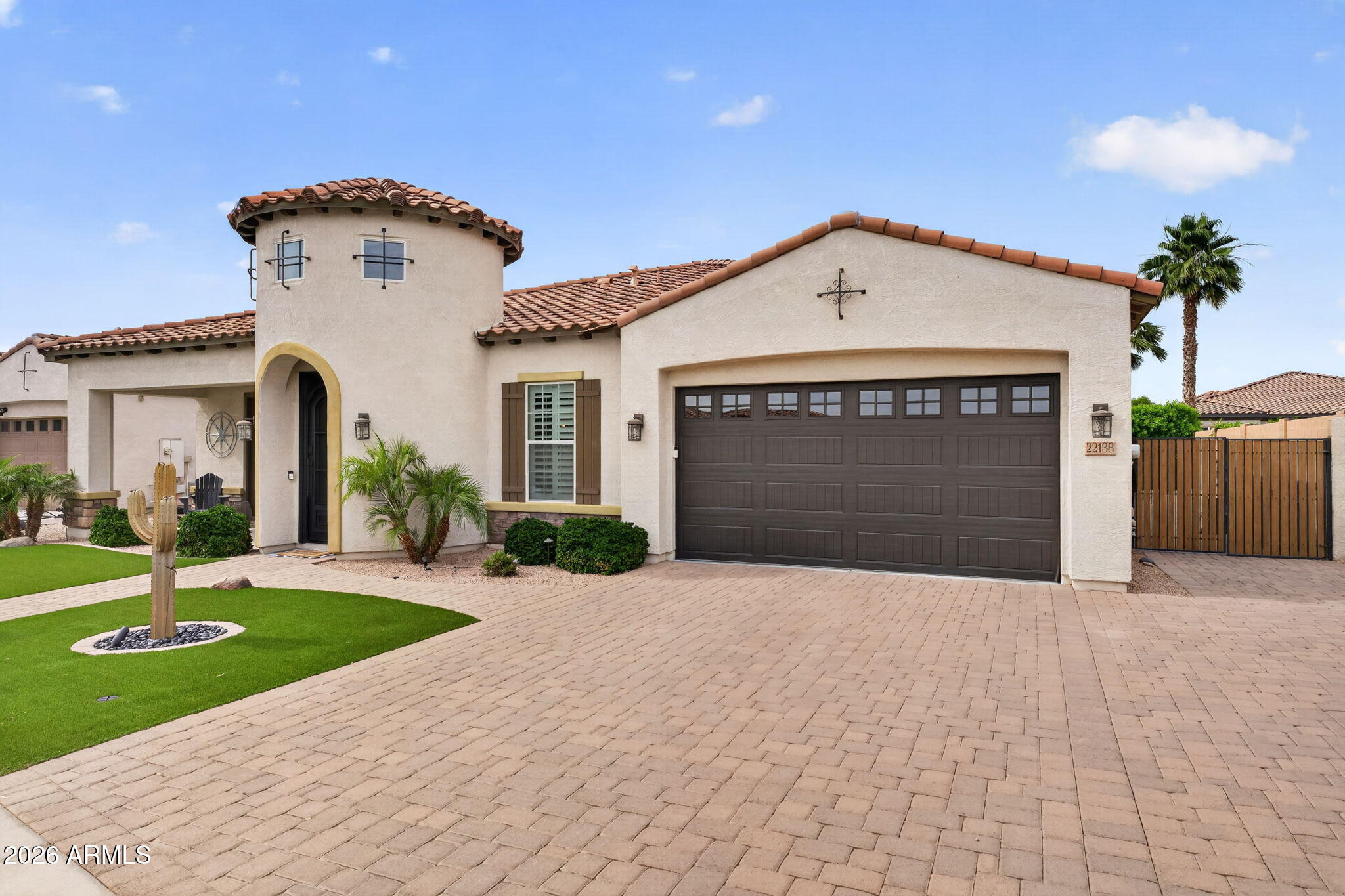 22138 E CREEKSIDE Drive