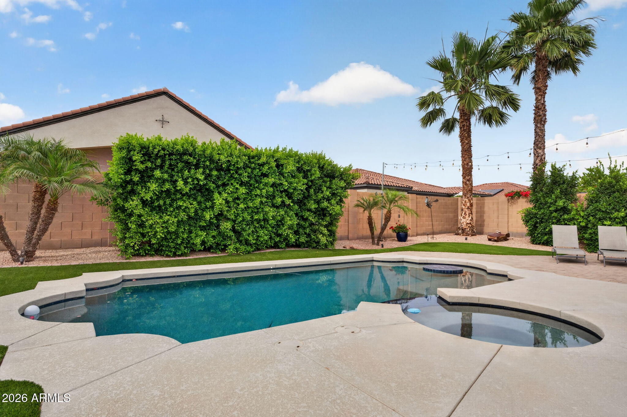 22138 E CREEKSIDE Drive
