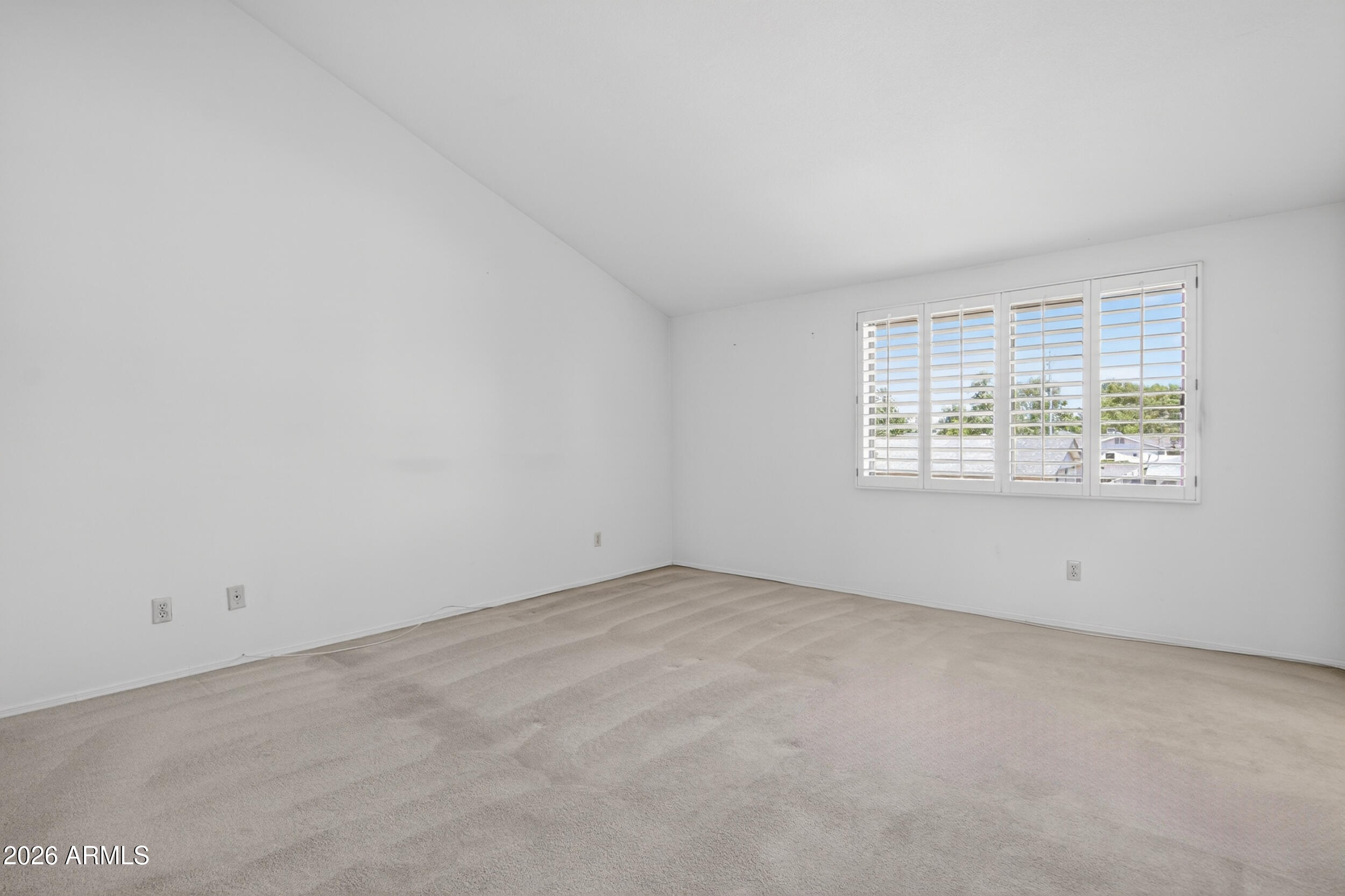 1317 E COLTER Street