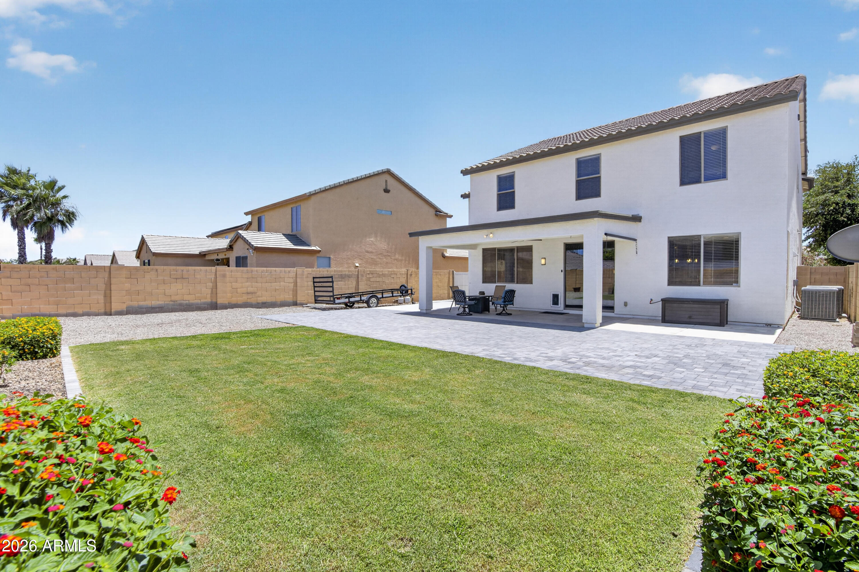 734 W DESERT SEASONS Drive