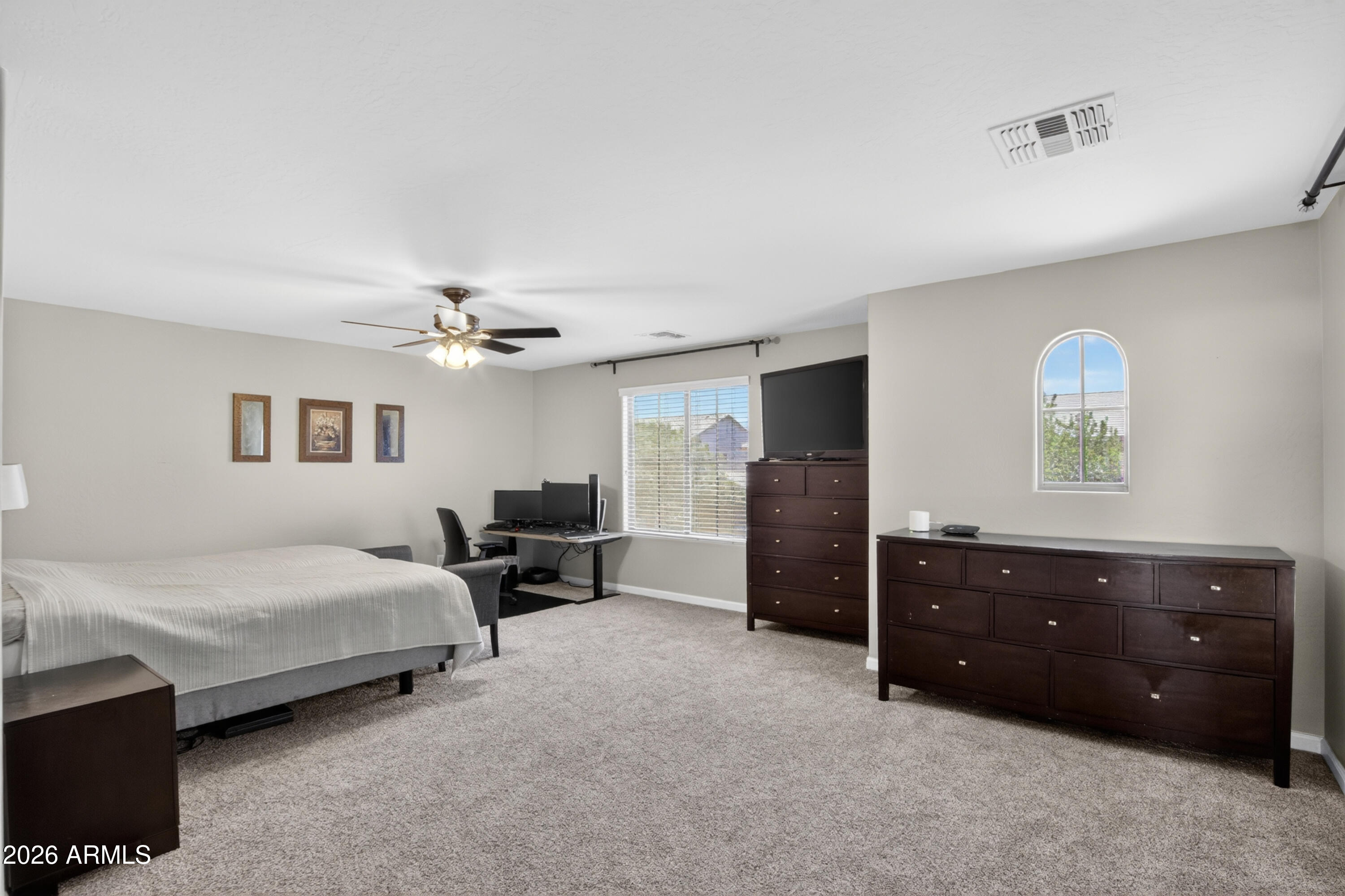 734 W DESERT SEASONS Drive