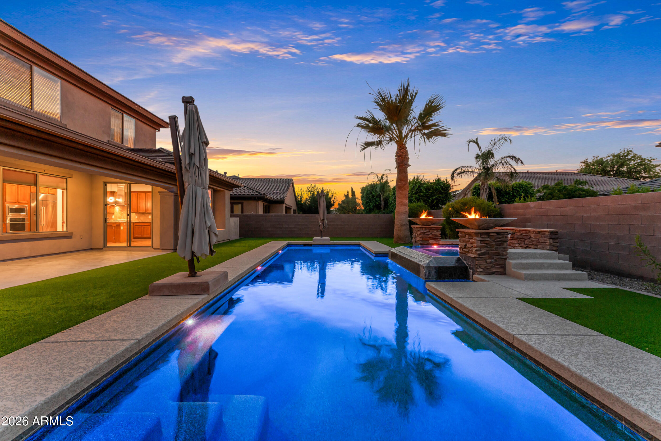 40 W TONTO Drive