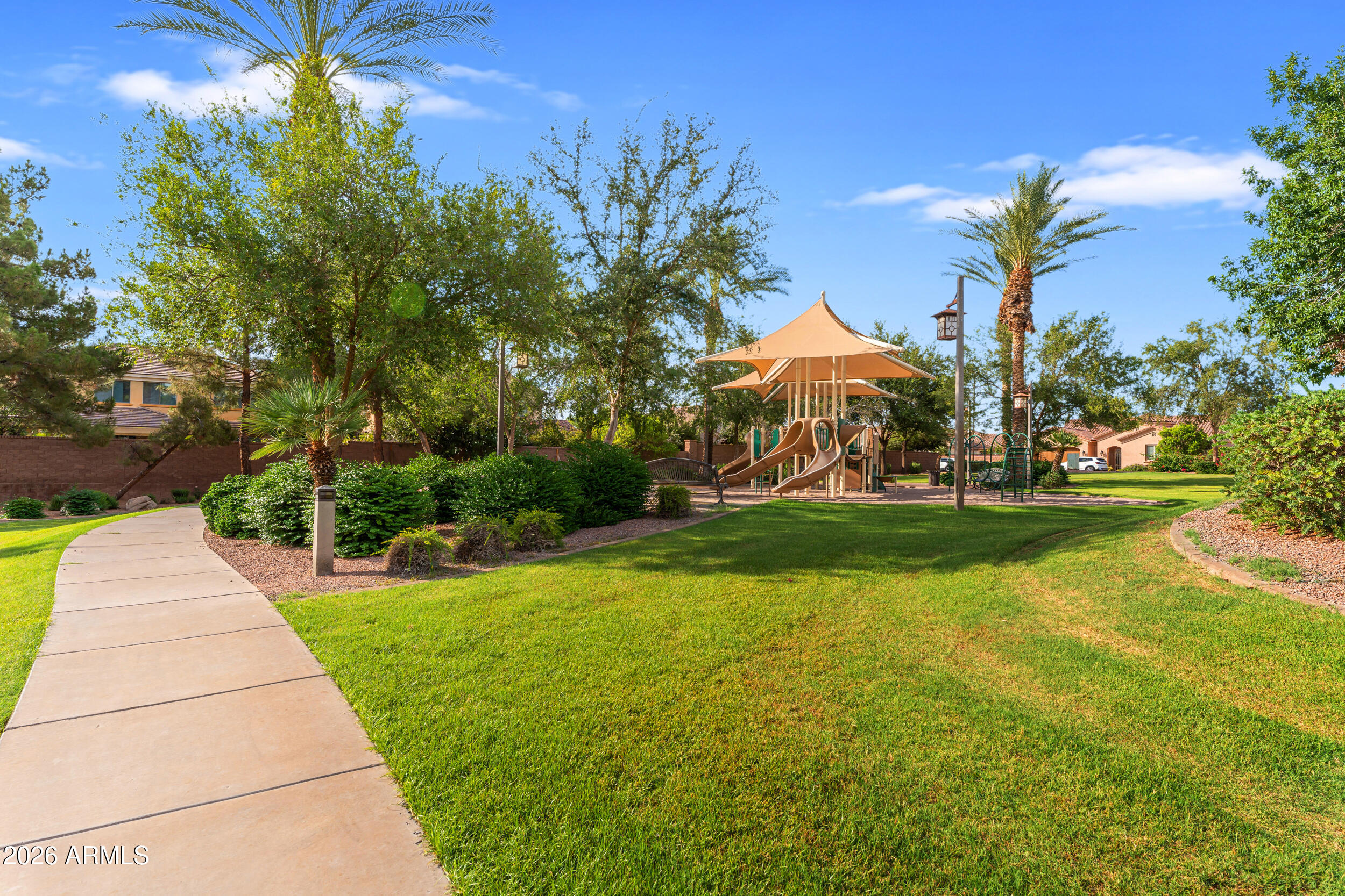 40 W TONTO Drive