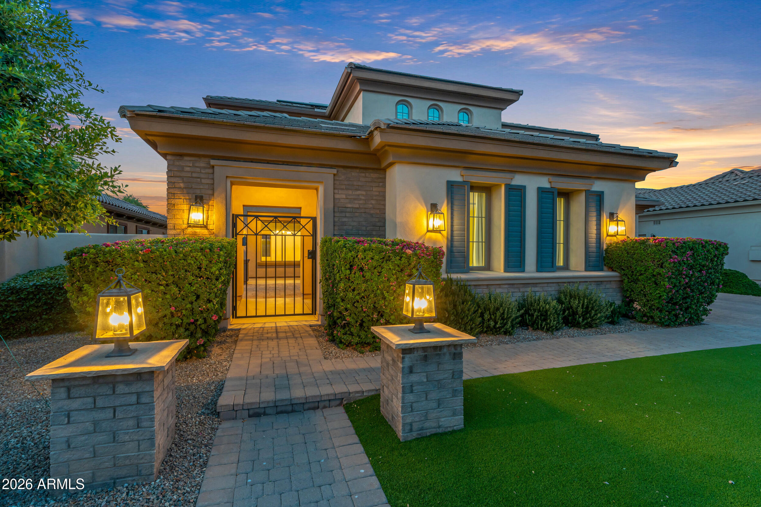 40 W TONTO Drive