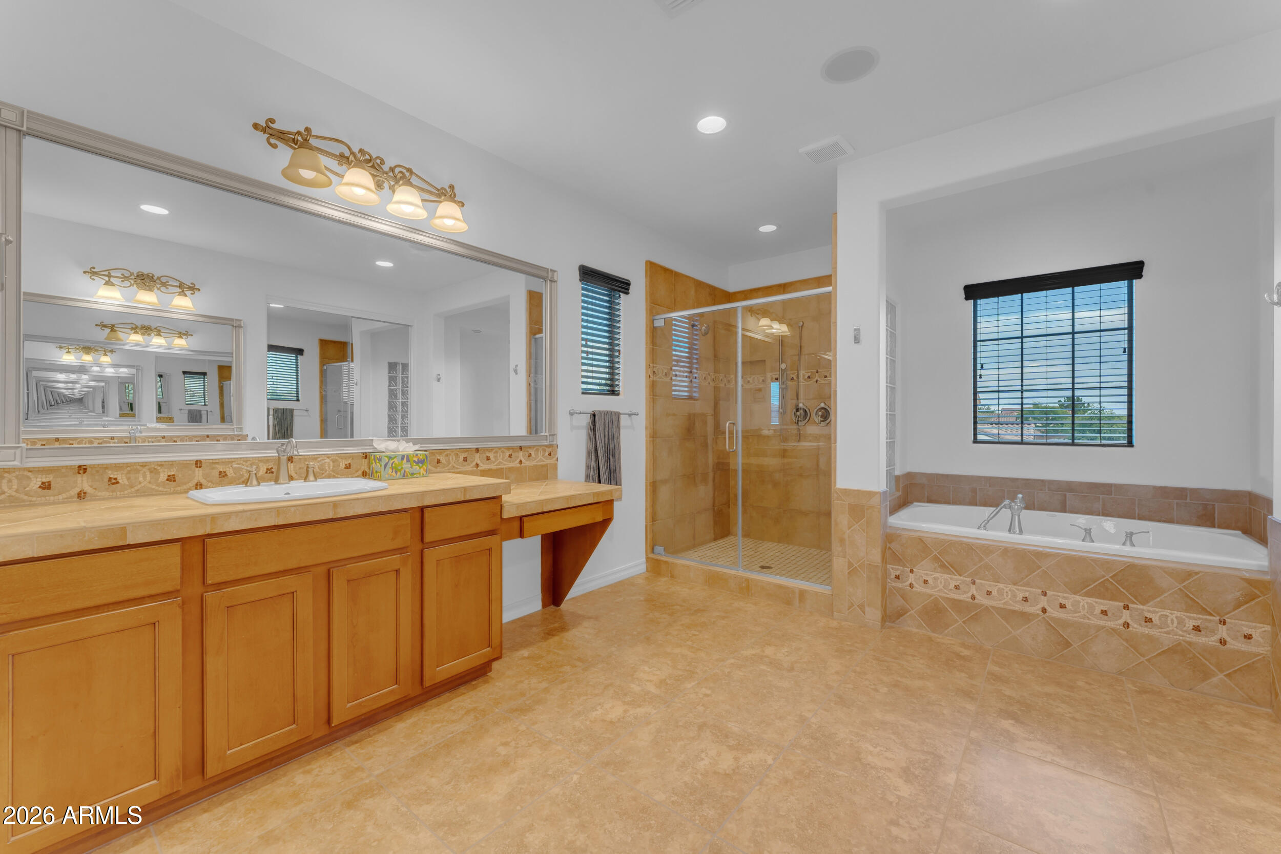 40 W TONTO Drive