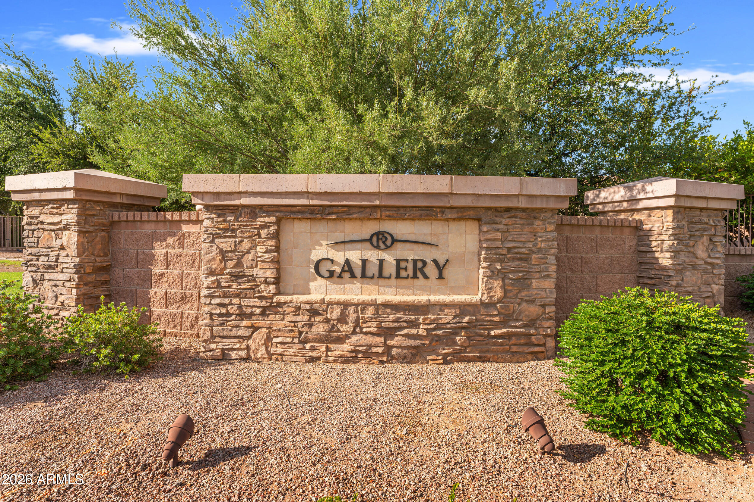 40 W TONTO Drive
