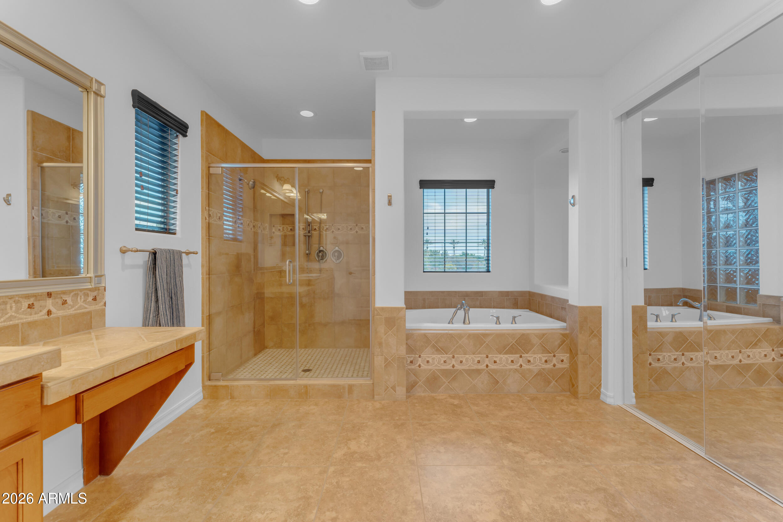 40 W TONTO Drive